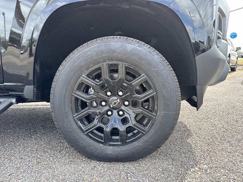 New 2026 Chevrolet Colorado W/T w/ WT Custom Package AWD/4WD image 7