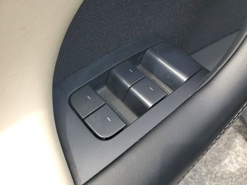 Used 2023 Tesla Model X AWD/4WD image 12