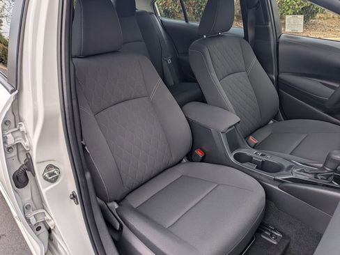 Used 2024 Toyota Corolla LE w/ LE Convenience Package image 20