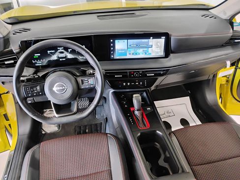 Used 2025 Nissan Kicks SR w/ Illumination Package image 65