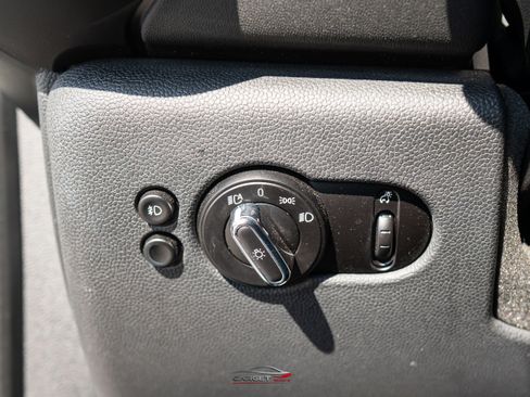 Used 2015 MINI Cooper S image 33