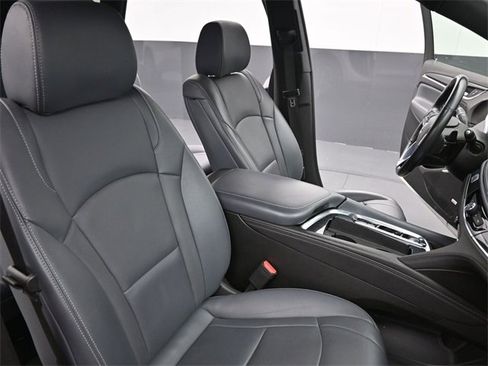 Used 2024 Buick Enclave Premium image 29