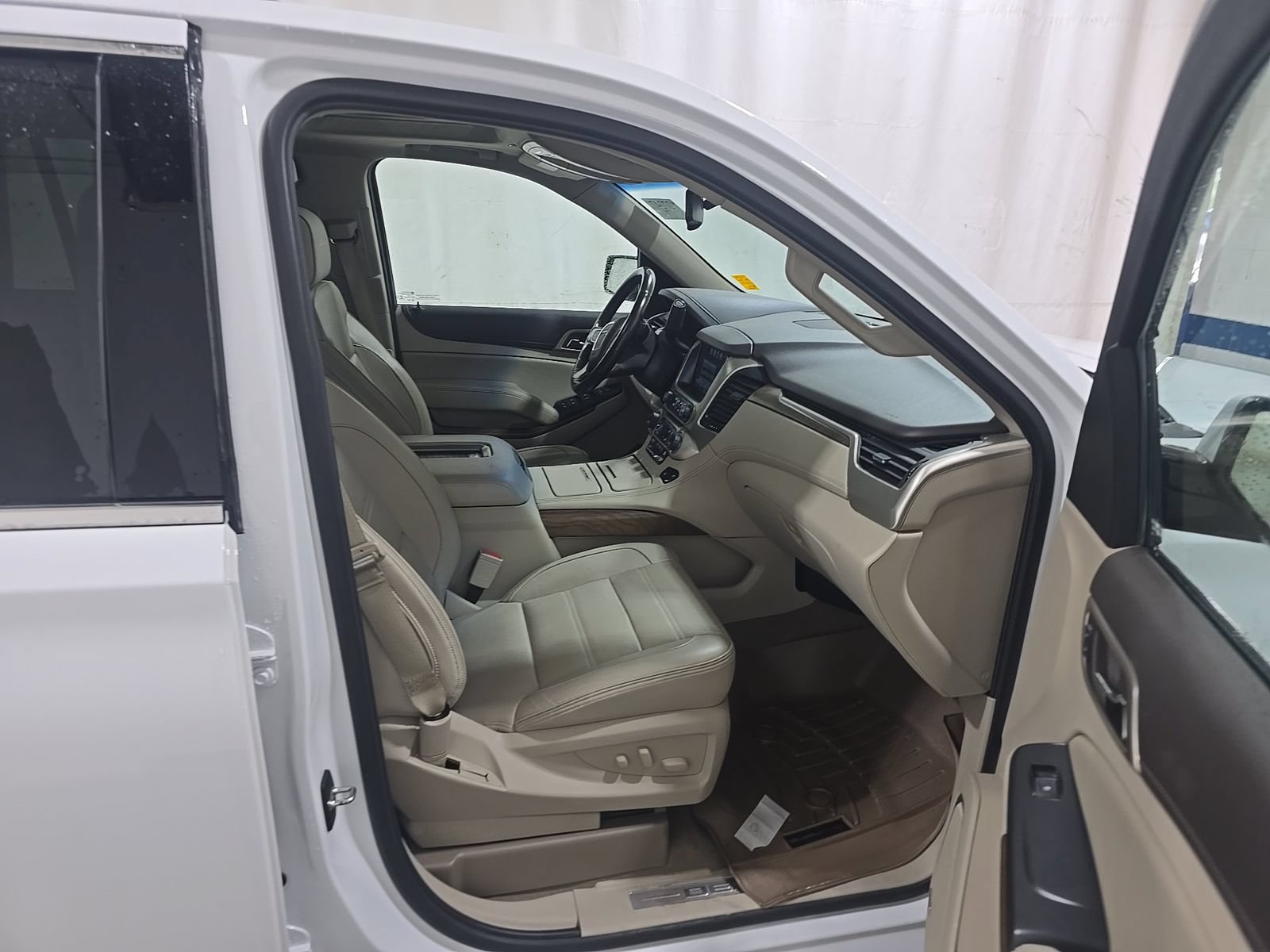 Used 2019 GMC Yukon Denali AWD/4WD image 16