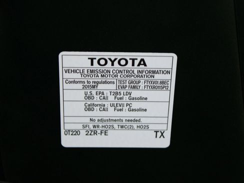 Used 2015 Toyota Corolla LE image 14