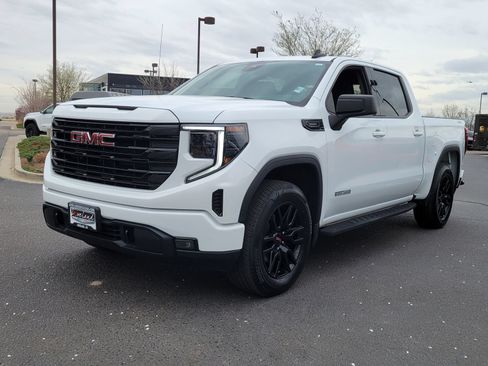 Used 2025 GMC Sierra 1500 Elevation AWD/4WD image 7