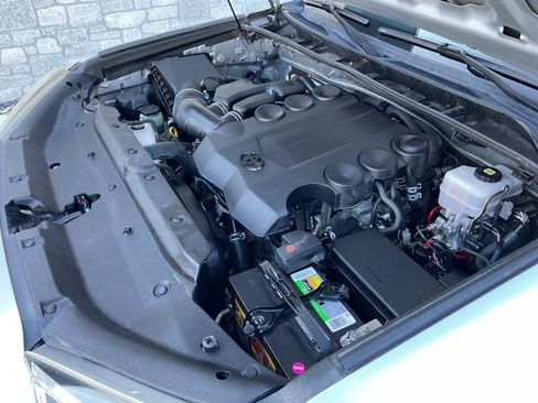 Used 2014 Toyota 4Runner SR5 image 56