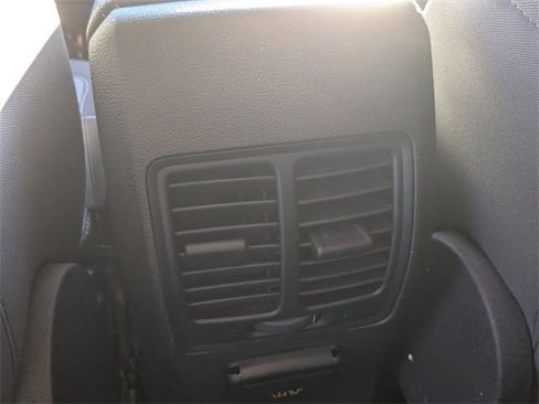 Used 2017 Ford Escape SE w/ Equipment Group 201A image 21