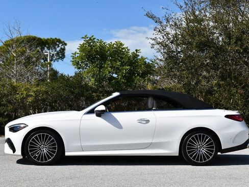 Used 2025 Mercedes-Benz CLE 300 4MATIC Cabriolet image 36
