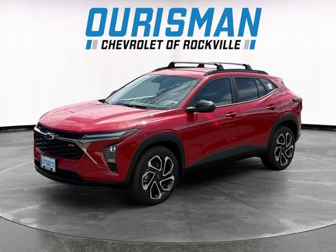 New 2026 Chevrolet Trax RS FWD image 2