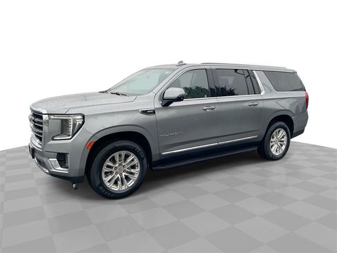Used 2023 GMC Yukon XL SLT w/ SLT Luxury Package image 1