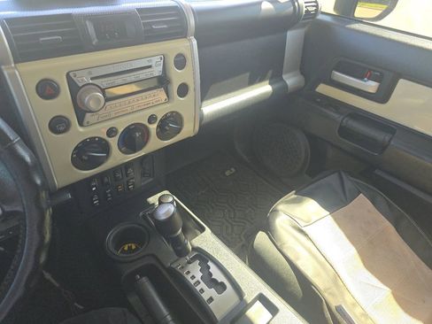Used 2008 Toyota FJ Cruiser 4WD image 20