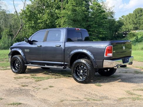 Used 2015 RAM 1500 Laramie w/ Convenience Group AWD/4WD image 3