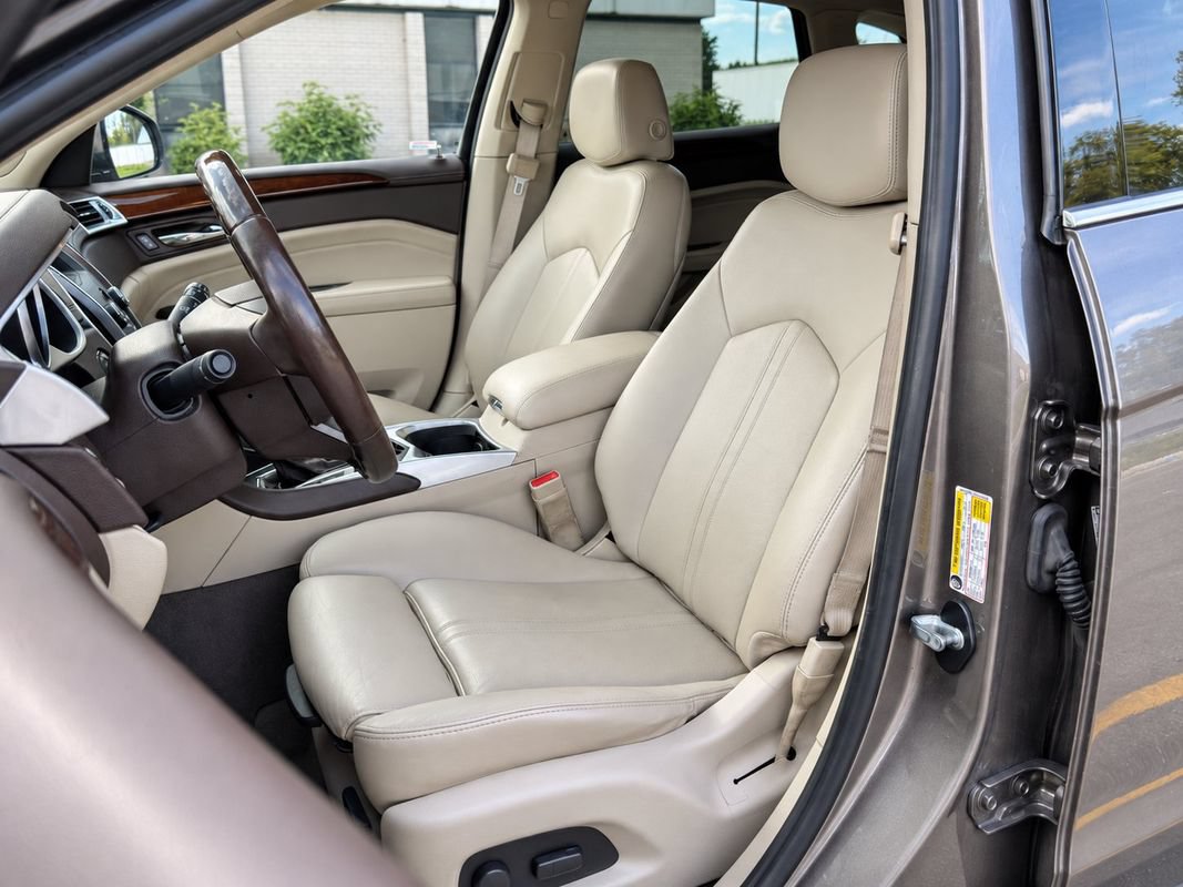 Used 2012 Cadillac SRX Luxury AWD/4WD image 11