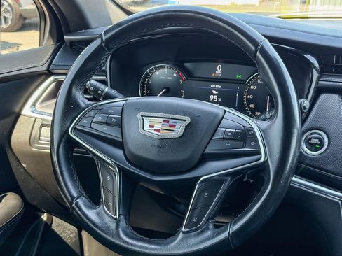 Used 2022 Cadillac XT5 Luxury image 19
