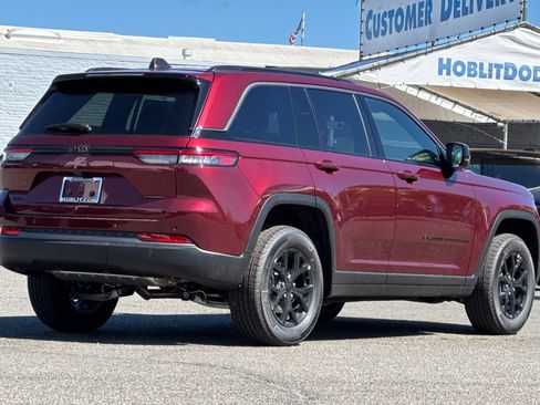 New 2026 Jeep Grand Cherokee Altitude AWD/4WD image 3