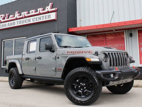 Used 2022 Jeep Gladiator Mojave w/ LED Lighting Group AWD/4WD image 7