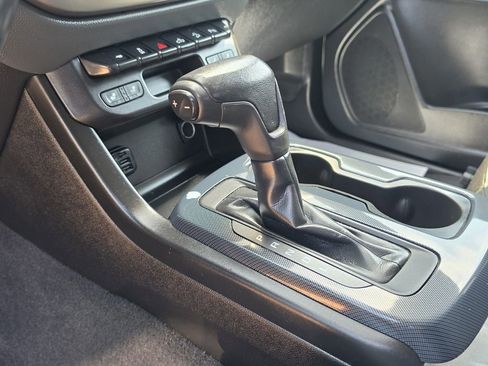Used 2020 Chevrolet Colorado Z71 AWD/4WD image 11