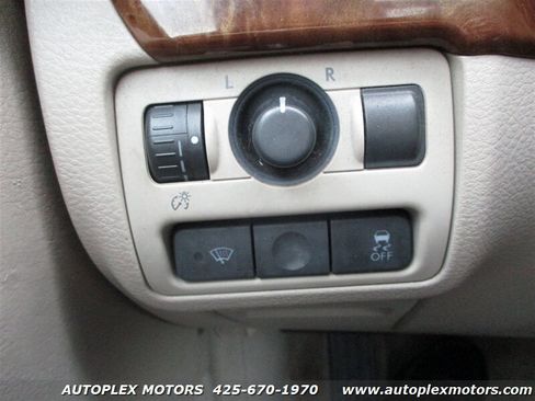 Used 2008 Subaru Outback 2.5XT Limited image 31