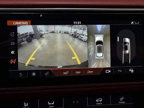 Used 2020 Land Rover Range Rover Long Wheelbase Autobiography image 13