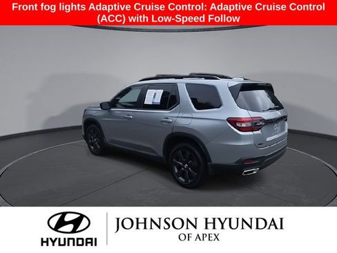 Used 2024 Honda Pilot Sport image 7