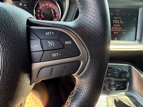 Used 2015 Dodge Challenger SRT Hellcat image 18