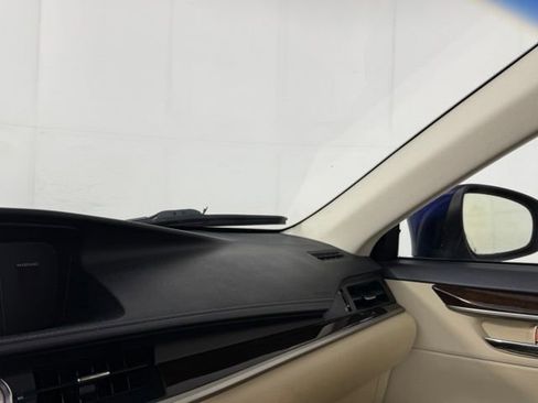 Used 2013 Lexus ES 350 w/ Luxury Pkg FWD image 16