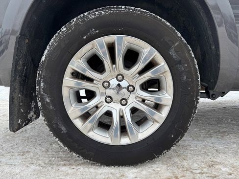 Used 2016 RAM 1500 Laramie Longhorn image 13