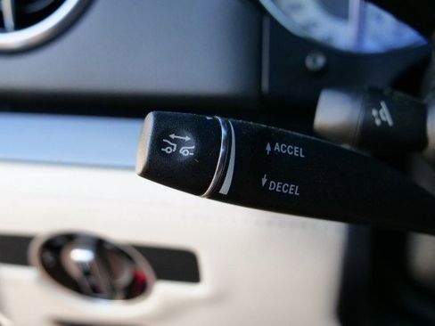 Used 2016 Mercedes-Benz SL 550 image 25