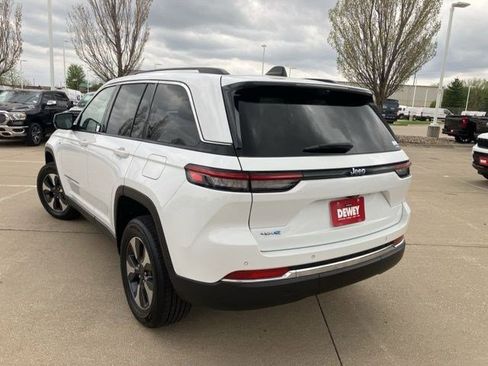 Certified 2022 Jeep Grand Cherokee Limited 4xe w/ Luxury Tech Group II AWD/4WD image 6