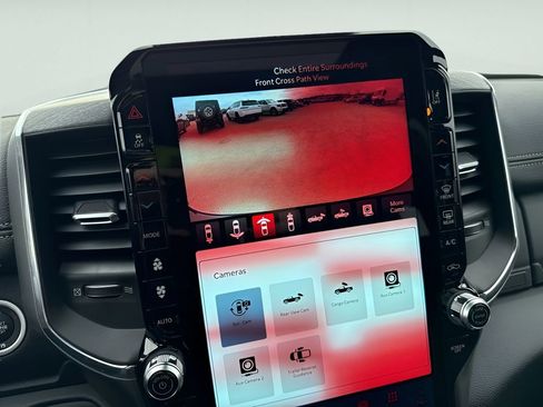 New 2026 RAM 2500 Laramie AWD/4WD image 40