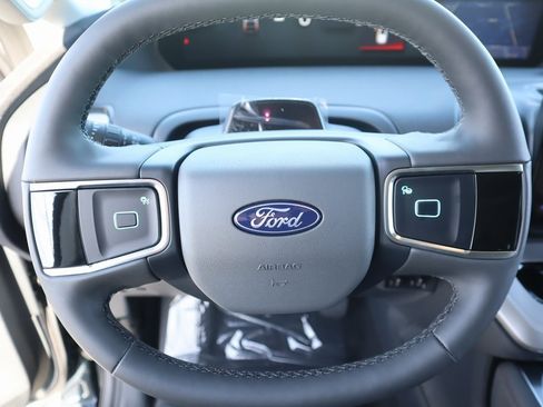 New 2025 Ford Expedition Max Active image 3