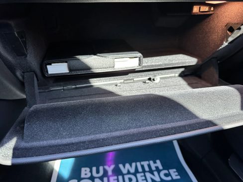 Used 2019 BMW 740i w/ M Sport Package RWD image 32