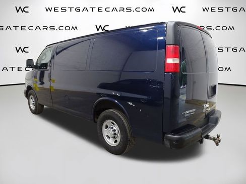 Used 2016 Chevrolet Express 2500 image 5