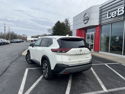 Used 2022 Nissan Rogue SV image 7