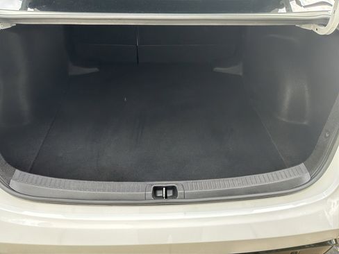 Used 2024 Toyota Corolla SE FWD image 31