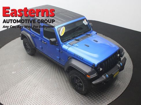 Used 2023 Jeep Wrangler Unlimited w/ Cold Weather Group AWD/4WD image 3