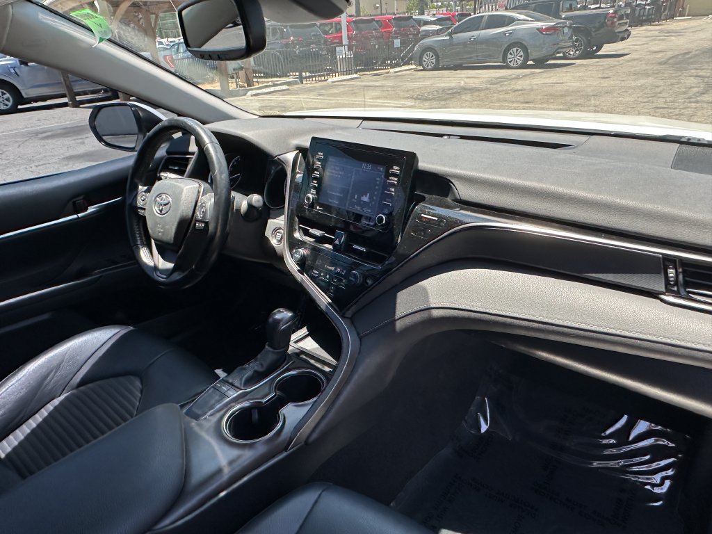 Used 2023 Toyota Camry SE w/ Convenience Package FWD image 16