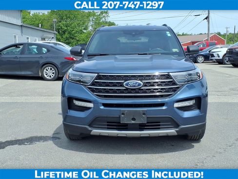 Used 2020 Ford Explorer XLT w/ Equipment Group 202A AWD/4WD image 2