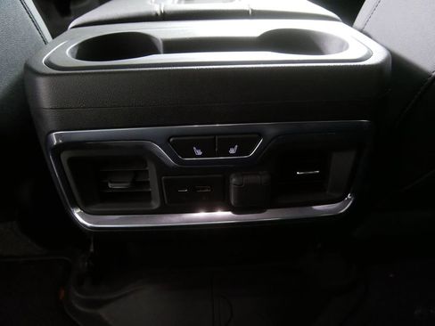 Used 2021 GMC Sierra 3500 AT4 w/ AT4 Premium Plus Package image 22