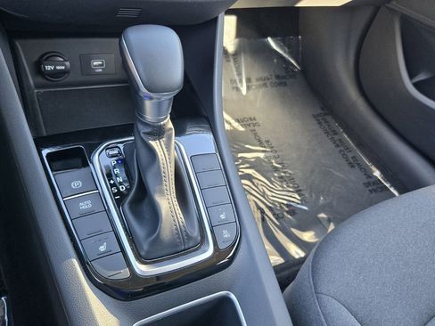 Used 2022 Hyundai Ioniq SE image 21