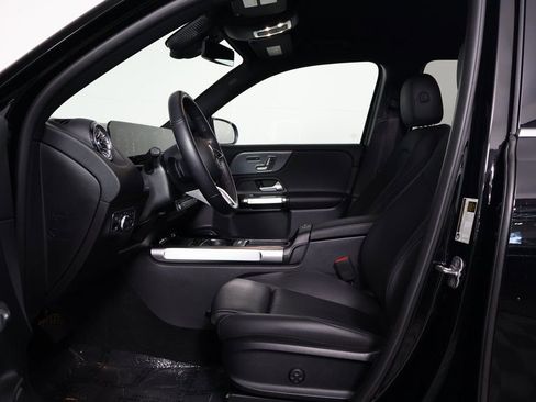 Certified 2025 Mercedes-Benz GLB 250 4MATIC image 10