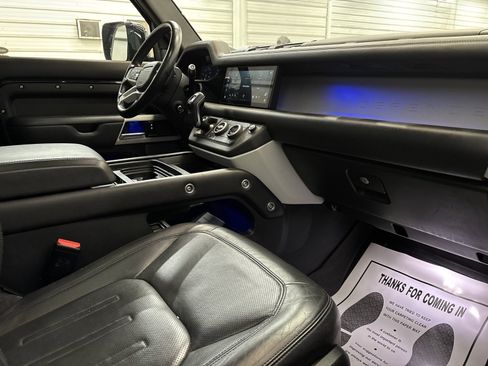 Used 2020 Land Rover Defender 110 HSE image 28