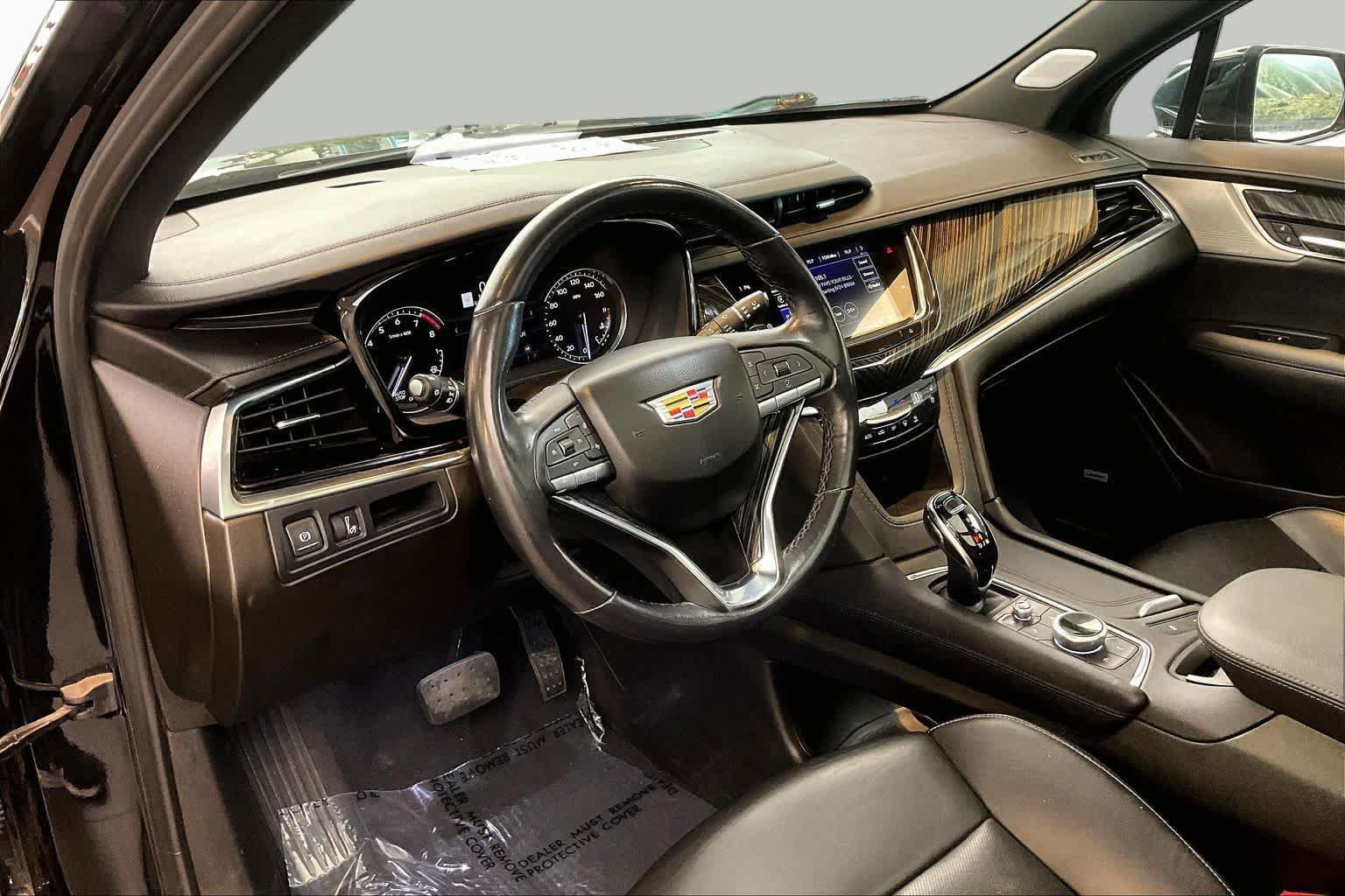 Used 2024 Cadillac XT6 Premium Luxury FWD image 18