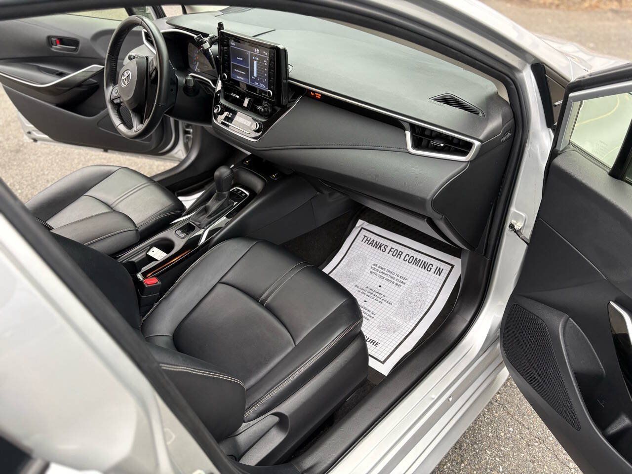 Used 2022 Toyota Corolla LE w/ Premium Interior Package FWD image 28