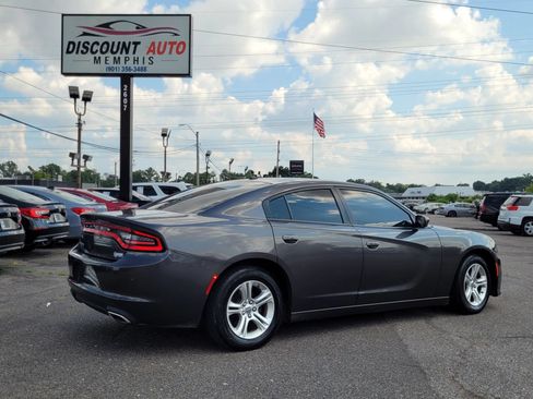 Used 2020 Dodge Charger SXT w/ Leather Interior Group RWD image 14