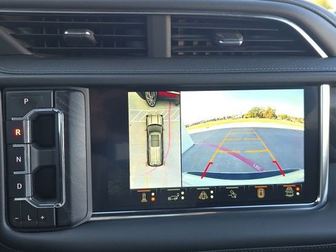 Used 2024 GMC Yukon Denali w/ Denali Reserve Package image 29