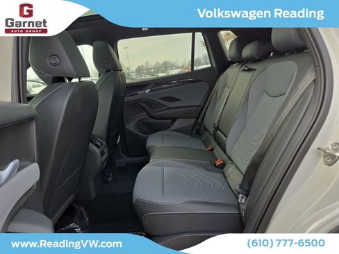 New 2026 Volkswagen Tiguan SE R-Line image 14