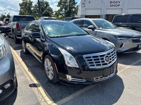 Used 2013 Cadillac XTS Luxury w/ Driver Awareness Package FWD image 7
