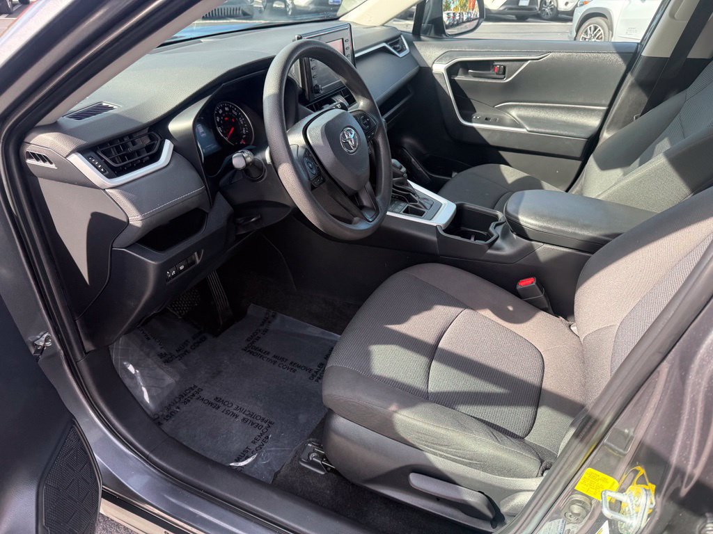 Certified 2022 Toyota RAV4 LE AWD/4WD image 14