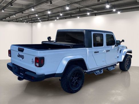 Used 2021 Jeep Gladiator Sport AWD/4WD image 7